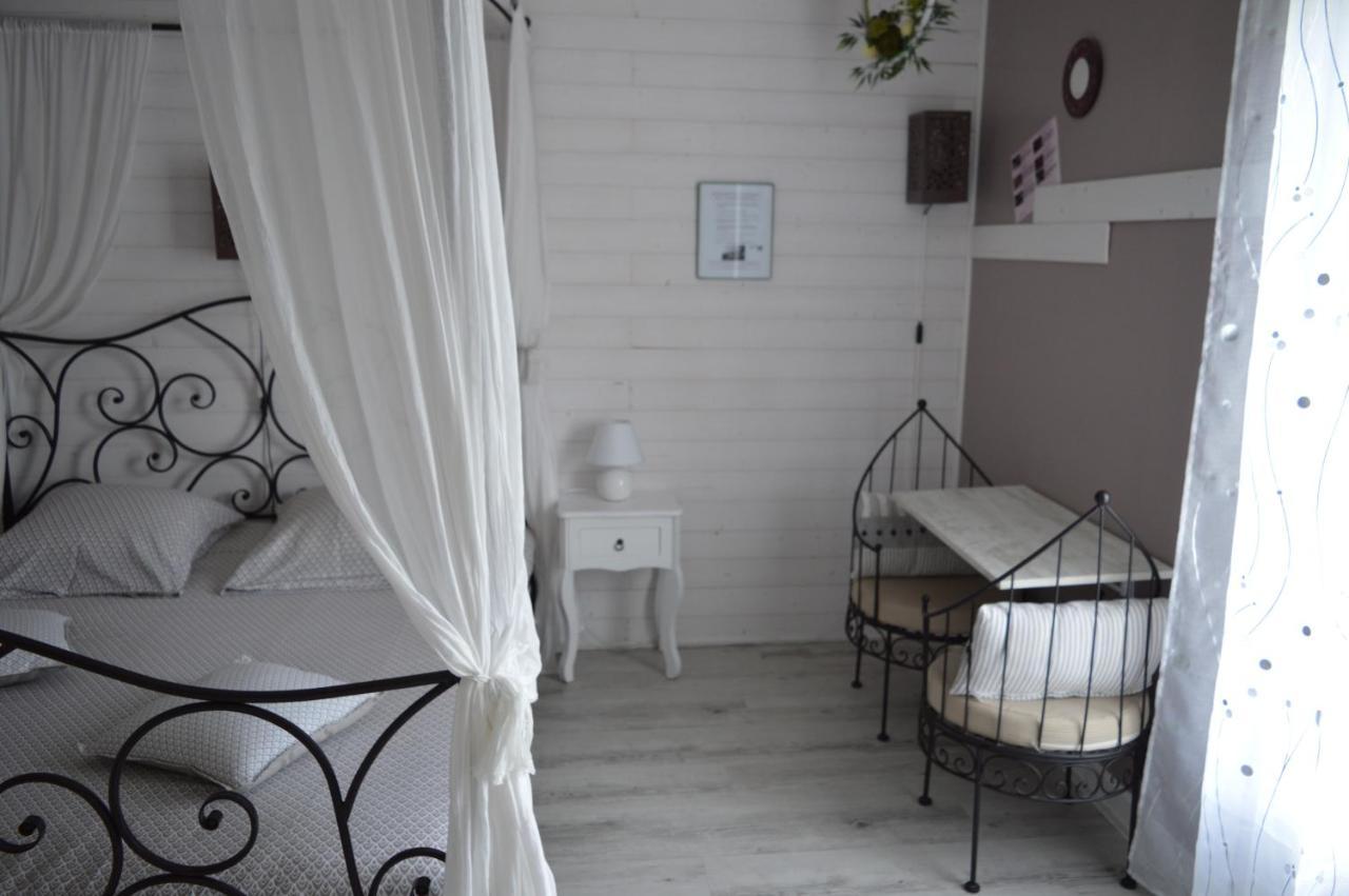 Au Coeur Du Bien Etre, Chambre D'Hotes Avec Piscine Chauffee Et Couverte, Spa, Sauna, Massages 몽토우 외부 사진