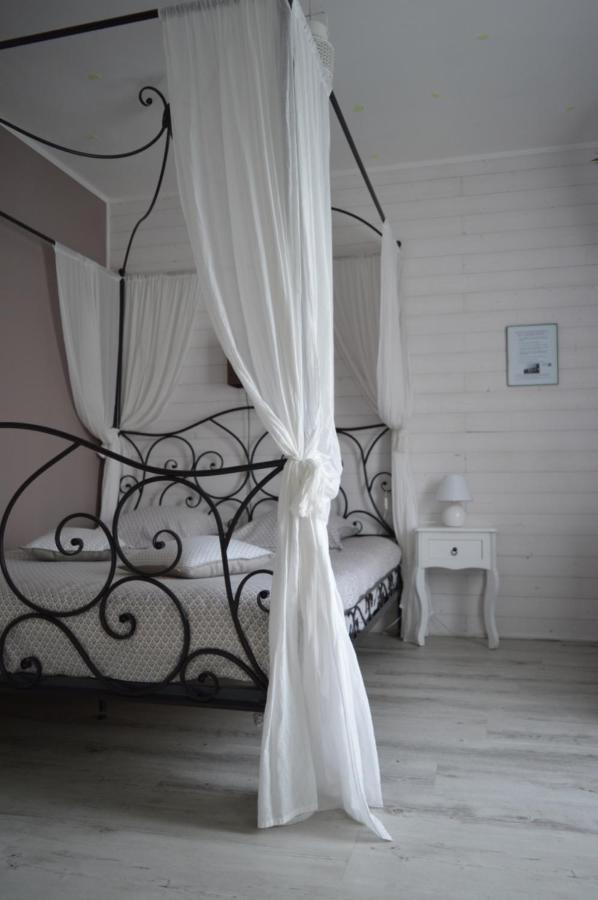 Au Coeur Du Bien Etre, Chambre D'Hotes Avec Piscine Chauffee Et Couverte, Spa, Sauna, Massages 몽토우 외부 사진