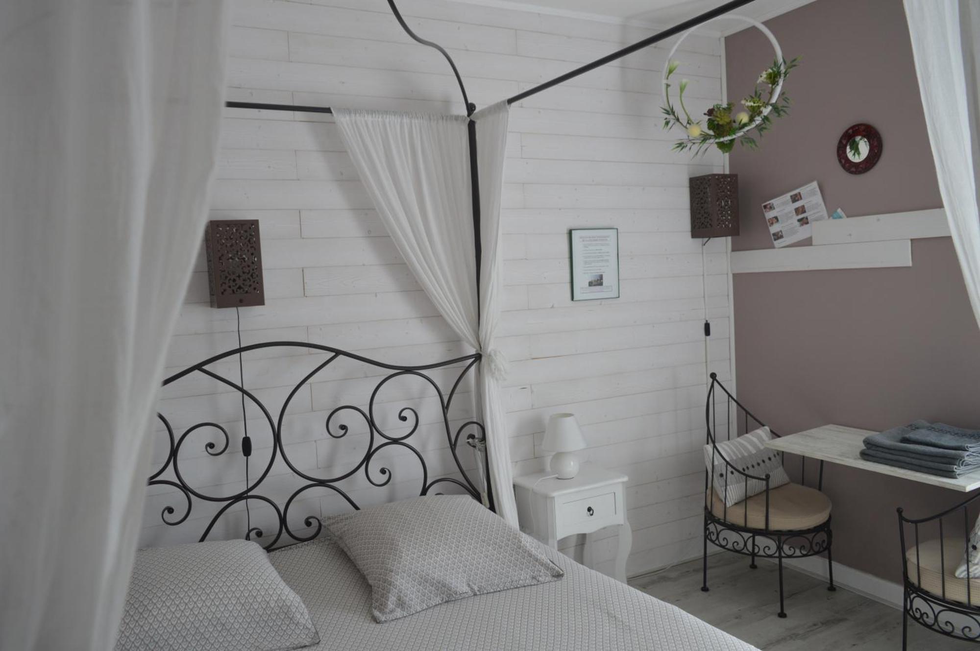 Au Coeur Du Bien Etre, Chambre D'Hotes Avec Piscine Chauffee Et Couverte, Spa, Sauna, Massages 몽토우 외부 사진